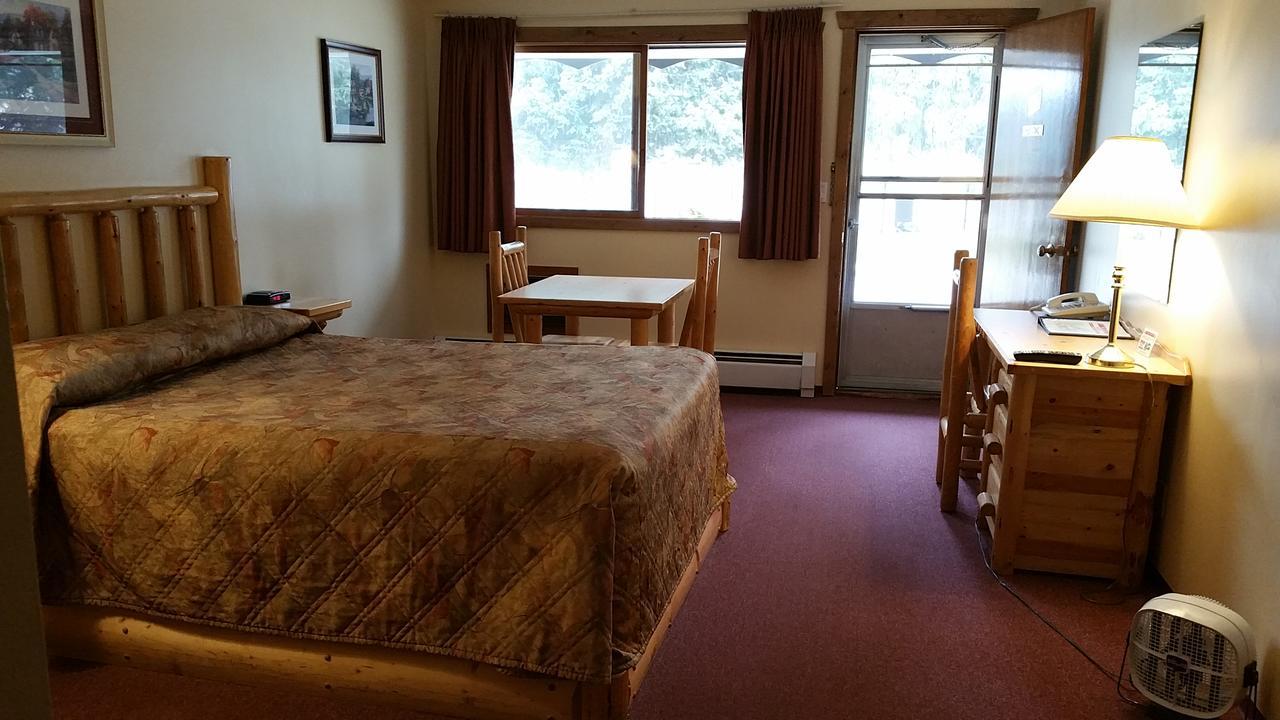 Yellowhead Motel Valemount Extérieur photo