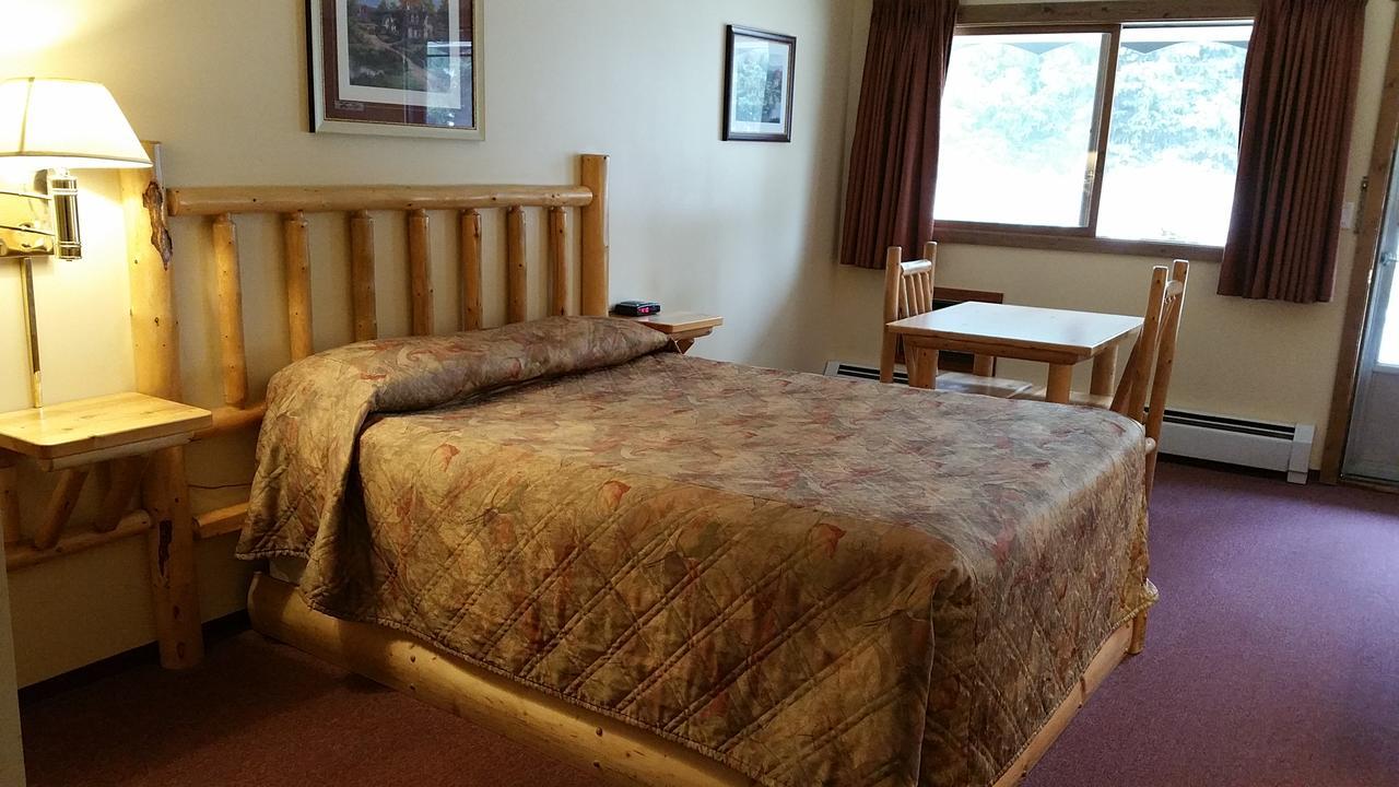 Yellowhead Motel Valemount Extérieur photo